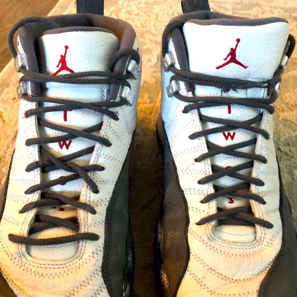 Jumpman Jordan 12s White dark grey